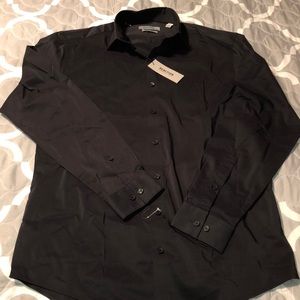 Men’s Kenneth Cole slim dress shirt 15 32/33 med.